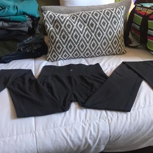 Lululemon charcoal grey leggings size 6